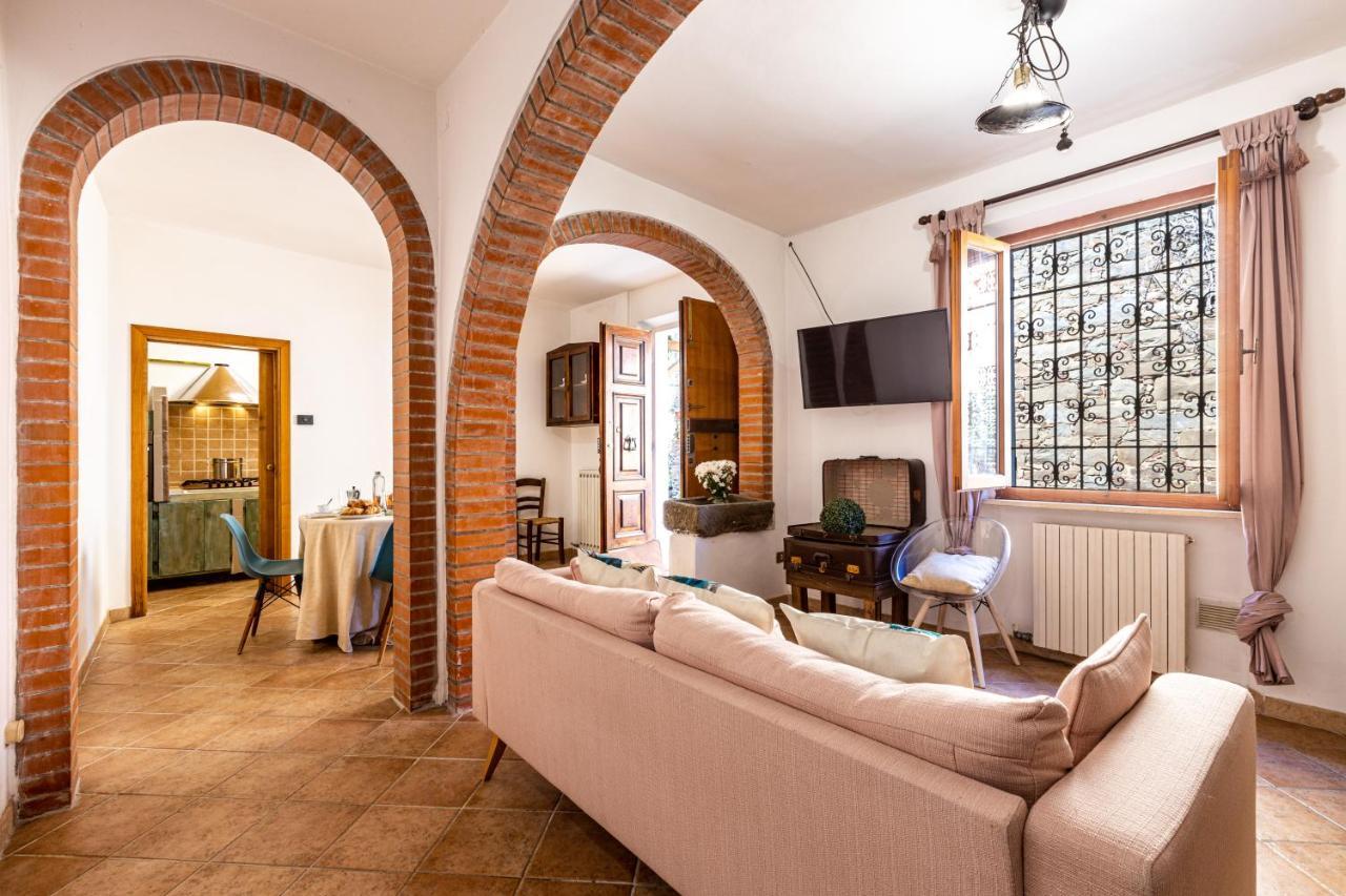 Agri Apartment La Terrazza La Ripadoro Chianni Eksteriør billede